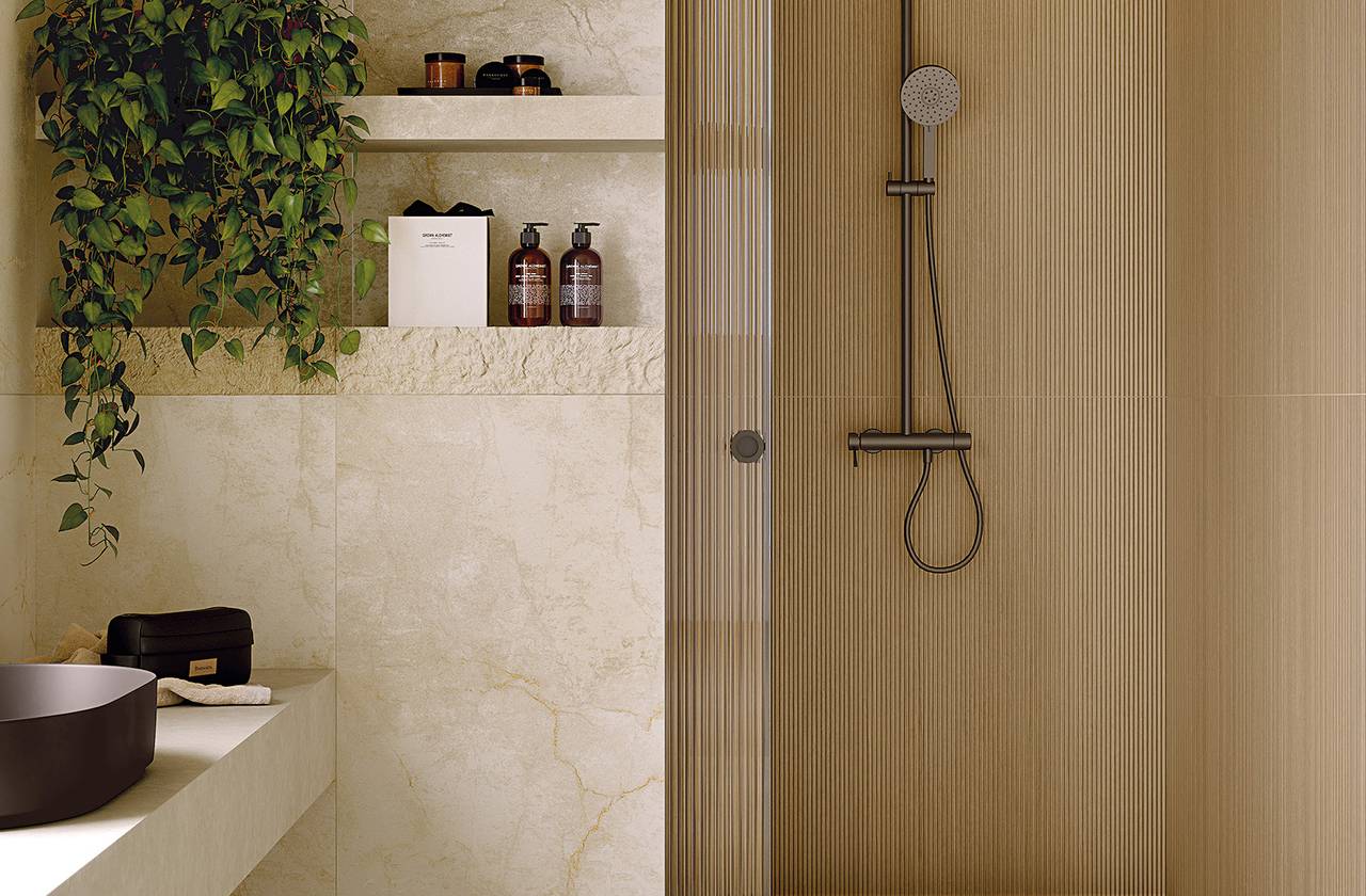 Image d'ambiance Salle de bain, réalisée avec des carreaux de la collection : DESERT – Beige, Marron