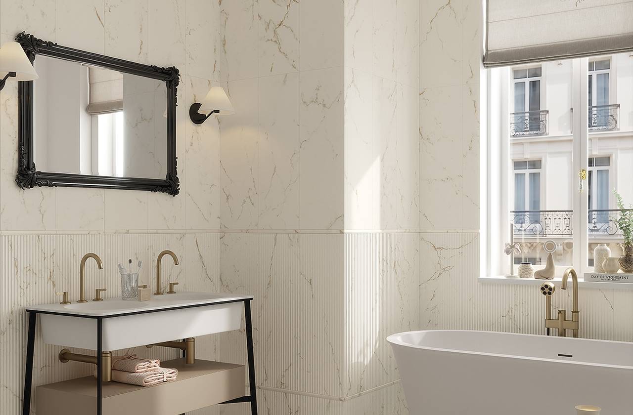 Image d'ambiance Salle de bain, réalisée avec des carreaux de la collection : OLTRE IL MARMO – Blanc