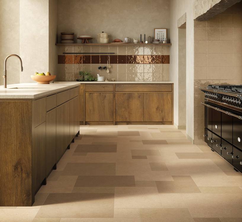 Image d'ambiance Maison, réalisée avec des carreaux de la collection : MATERIA PURA porcelain tiles – Rouge-Rose, Beige
