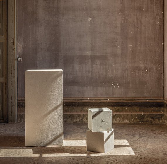 Stone-effect indoor coverings: the Materia Pura project