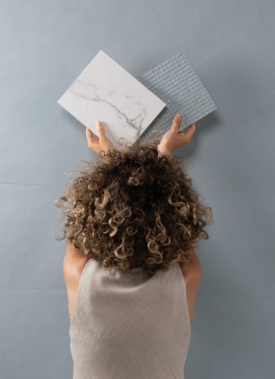Immagine ambiente , realizzato con piastrelle della collezione: OLTRE IL MARMO - Bianco