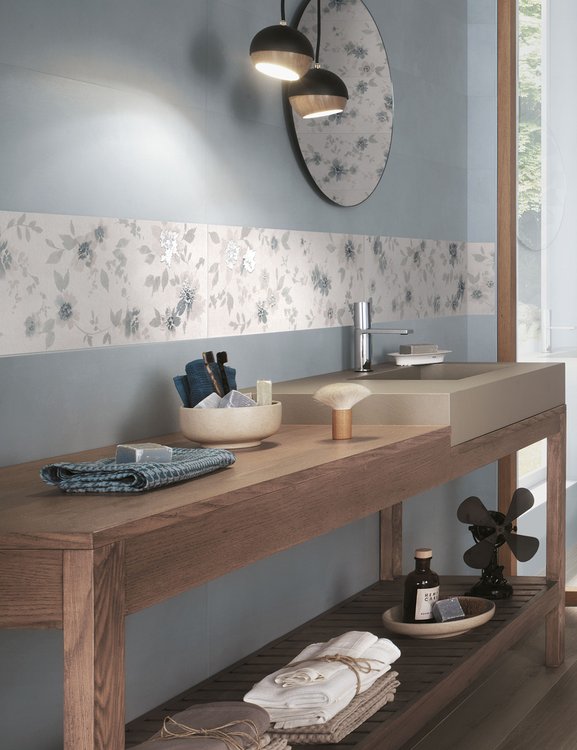 Immagine ambiente , realizzato con piastrelle della collezione: DECO&MORE - Bianco, Azzurro, Beige