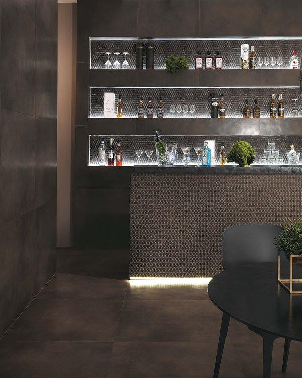 Image d'ambiance , réalisée avec des carreaux de la collection : MILANO&FLOOR – Marron