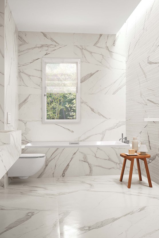 Image d'ambiance Salle de bain, réalisée avec des carreaux de la collection : ROMA – Blanc ROMA