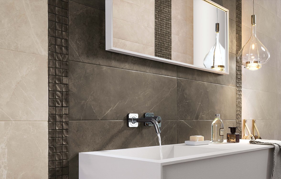 Raumabbildung , gestaltet mit Fliesen aus der Kollektion: ROMA – BROWN, BEIGE