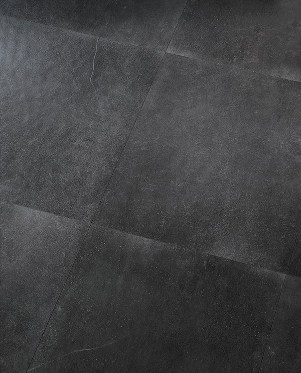 Raumabbildung , gestaltet mit Fliesen aus der Kollektion: MAKU – SCHWARZ